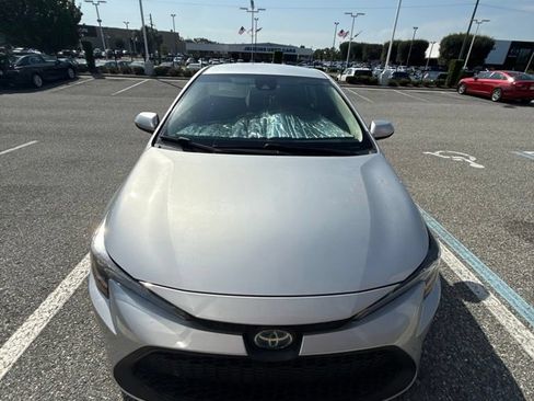 Used 2020 Toyota Corolla LE FWD image 4