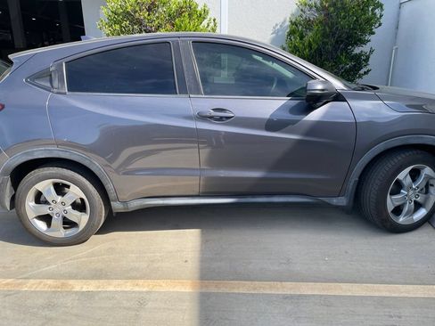 Used 2016 Honda HR-V EX image 12