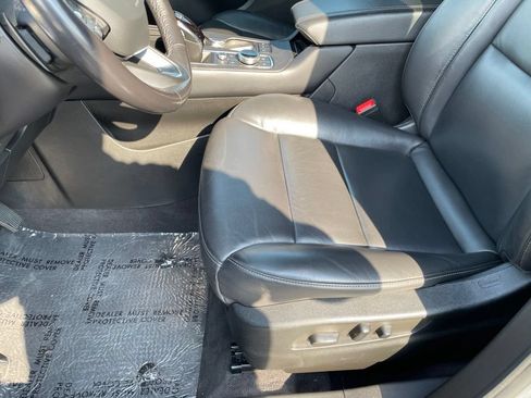 Used 2023 Cadillac XT4 Premium Luxury w/ Cold Weather Package AWD/4WD image 20