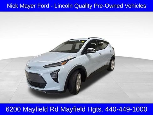 Used 2023 Chevrolet Bolt EUV LT image 3