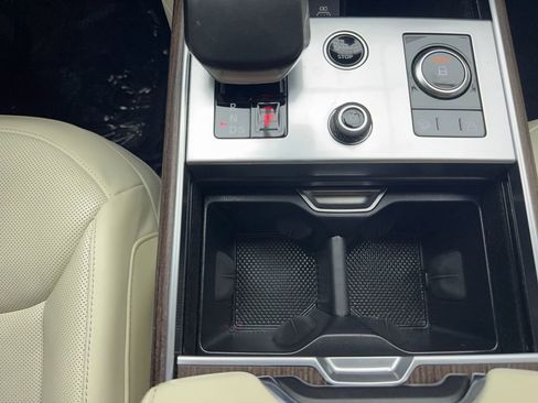 Used 2023 Land Rover Range Rover SE image 34