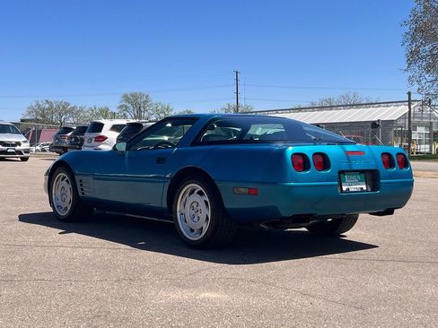 Used 1992 Chevrolet Corvette Coupe RWD image 6