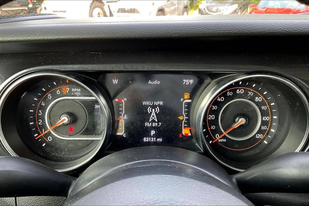 Used 2022 Jeep Gladiator Sport AWD/4WD image 14