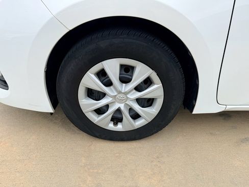 Used 2019 Toyota Corolla L FWD image 27