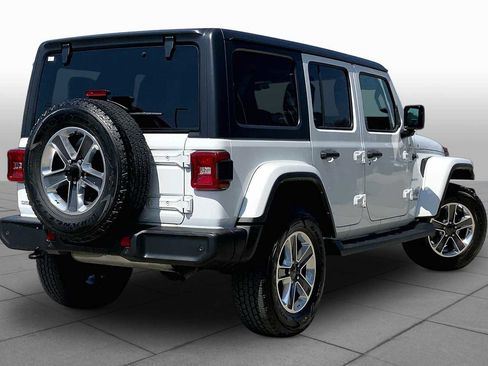 Used 2021 Jeep Wrangler Unlimited Sahara AWD/4WD image 13