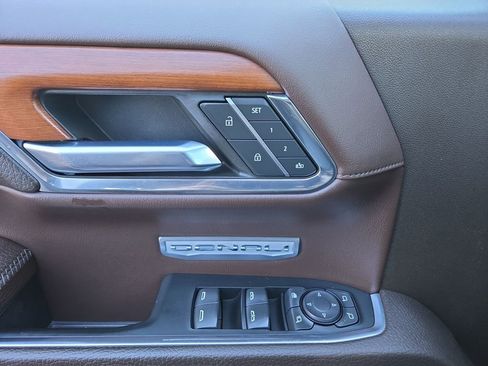 Used 2023 GMC Sierra 1500 Denali w/ Denali Reserve Package image 18