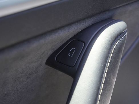 Used 2023 Tesla Model 3 Standard Range RWD image 8