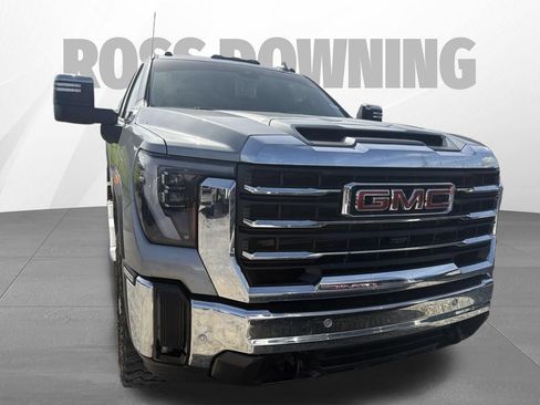 Used 2024 GMC Sierra 2500 SLT w/ Texas SLT Premium Package AWD/4WD image 2