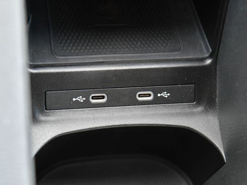 Used 2021 Volkswagen ID.4 Pro image 28