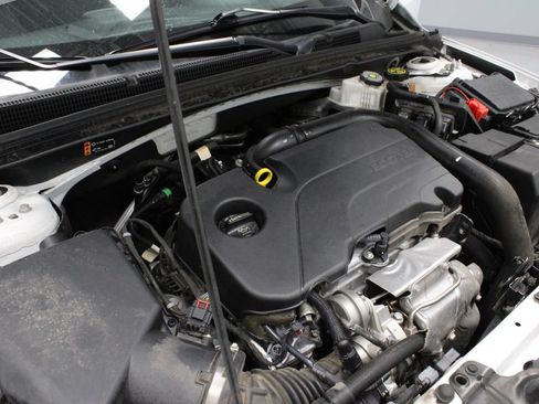 Used 2024 Chevrolet Malibu LT FWD image 15