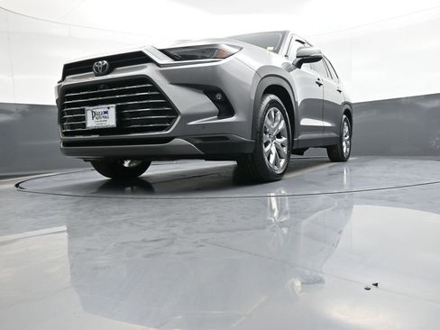 Certified 2025 Toyota Grand Highlander AWD Hybrid image 28