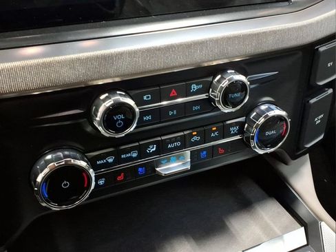 New 2026 Ford F350 Platinum w/ Platinum Plus Package AWD/4WD image 9