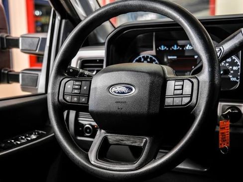 Used 2023 Ford F250 XLT w/ FX4 Off-Road Package AWD/4WD image 14