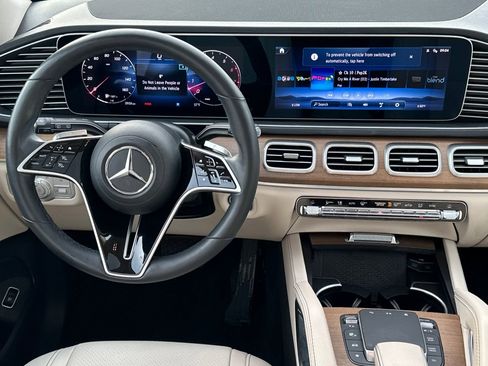 Used 2024 Mercedes-Benz GLE 450 4MATIC image 14