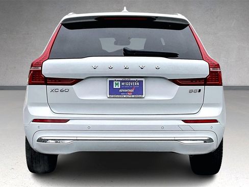 Certified 2023 Volvo XC60 B5 Plus image 5