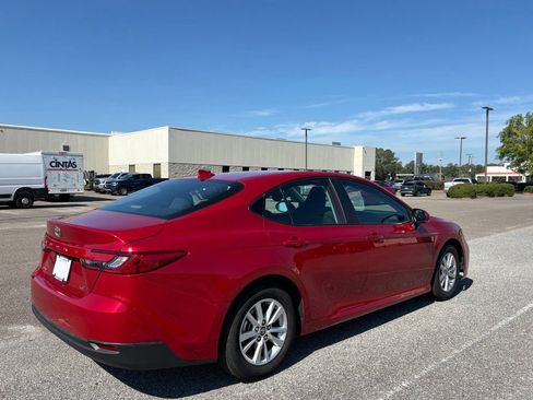 Used 2025 Toyota Camry LE FWD image 7