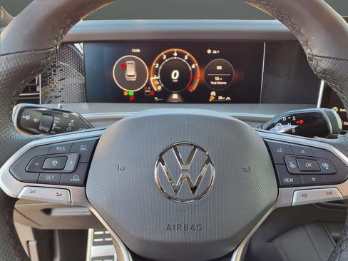 New 2026 Volkswagen Tiguan SE R-Line AWD/4WD image 42
