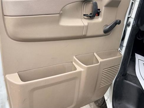Used 2012 Chevrolet Express 2500 image 23