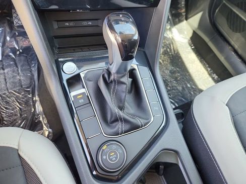 New 2026 Volkswagen Taos SE AWD/4WD image 13