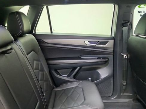 Used 2026 Volkswagen Atlas Cross Sport SE AWD/4WD image 40