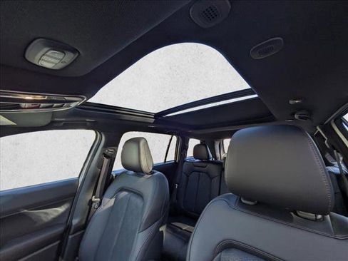 New 2026 Jeep Cherokee Overland image 18