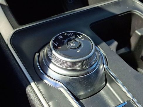 Used 2023 Ford Edge SE image 14