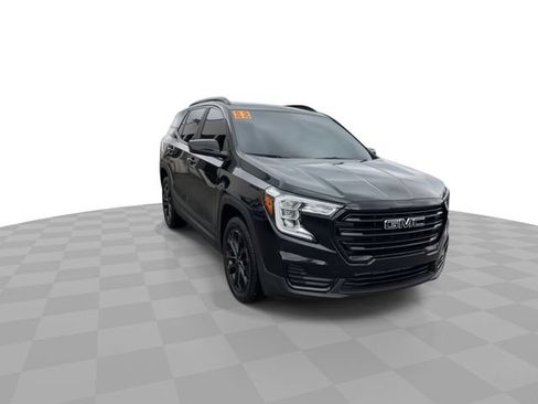 Used 2022 GMC Terrain SLE w/ Driver Convenience Package AWD/4WD image 2