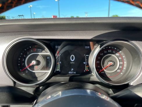 Used 2022 Jeep Gladiator Mojave w/ LED Lighting Group AWD/4WD image 12