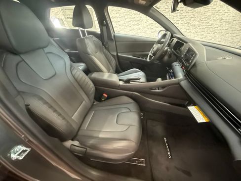 New 2026 Hyundai Elantra SEL Sport FWD image 11