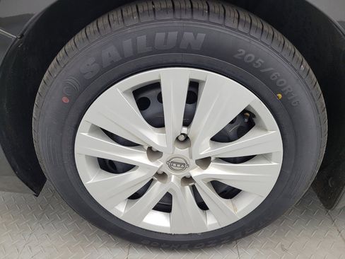 Used 2024 Nissan Sentra S FWD image 31