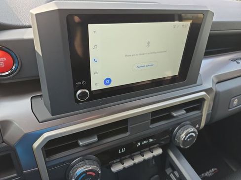 Certified 2025 Toyota Tacoma TRD Sport image 19