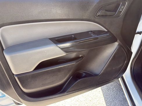Used 2018 Chevrolet Colorado W/T image 16