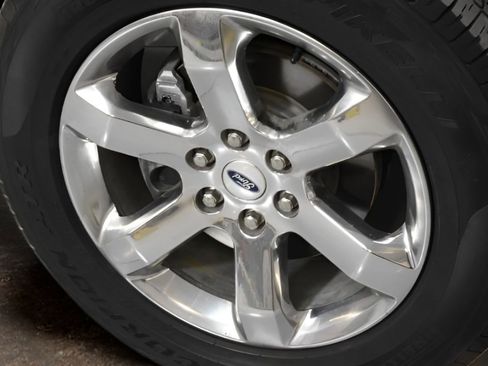 Used 2021 Ford F150 XLT image 6