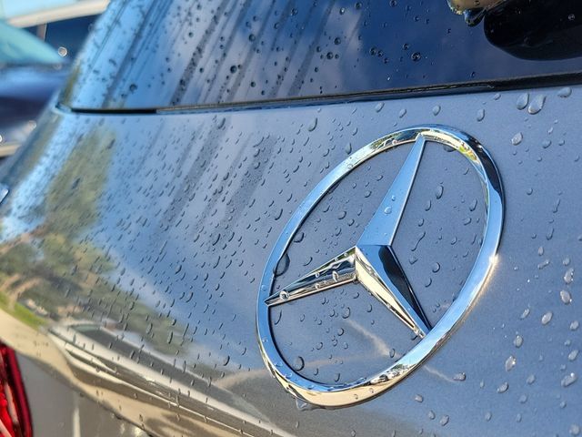 Used 2021 Mercedes-Benz GLC 300 image 7