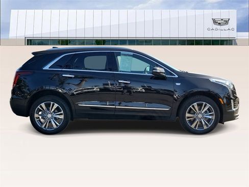 Used 2025 Cadillac XT5 Premium Luxury image 9