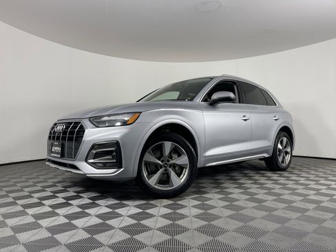 Used 2022 Audi Q5 2.0T Premium Plus w/ Premium Plus Package image 3