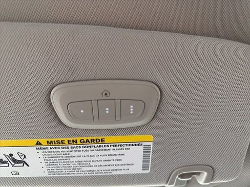 Used 2022 Chrysler Pacifica Touring-L image 22