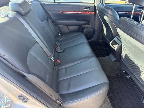 Used 2011 Subaru Legacy 2.5i Limited image 12