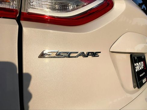 Used 2013 Ford Escape Titanium FWD image 30