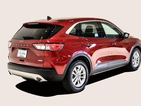 Used 2020 Ford Escape SE image 6