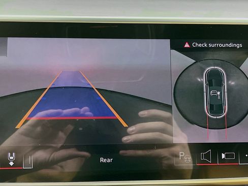 Used 2023 Audi A8 L 3.0T w/ Luxury Package image 19