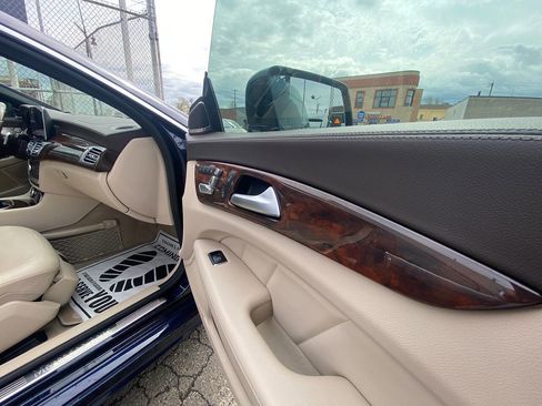 Used 2015 Mercedes-Benz CLS 550 4MATIC image 18