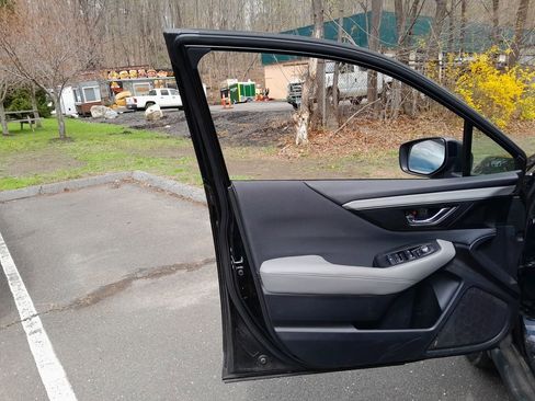 Used 2023 Subaru Outback Premium image 11