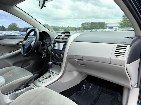 Used 2013 Toyota Corolla LE FWD image 22