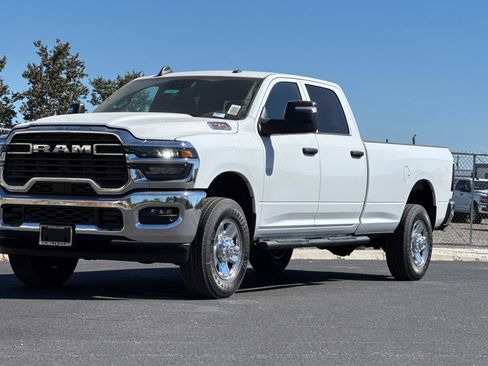 New 2026 RAM 2500 Tradesman AWD/4WD image 7