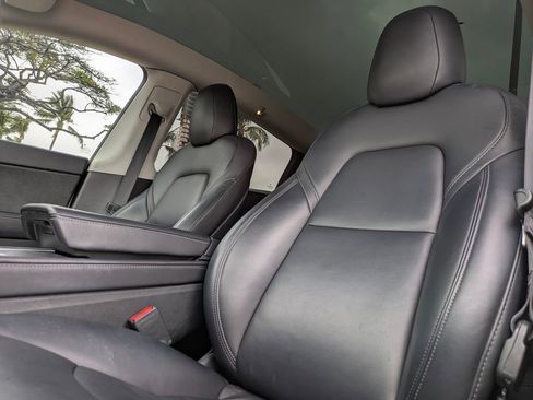 Used 2022 Tesla Model Y Performance AWD/4WD image 14