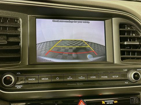 Used 2020 Hyundai Elantra Value Edition w/ Cargo Package (C1) FWD image 18
