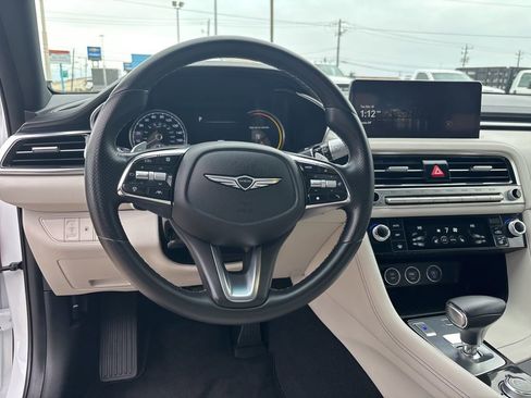 Used 2025 Genesis G70 2.5T image 13