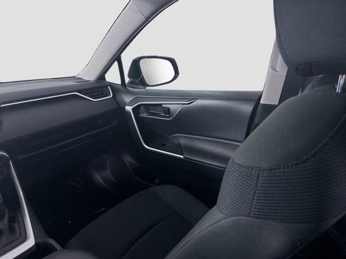 Certified 2025 Toyota RAV4 LE image 21