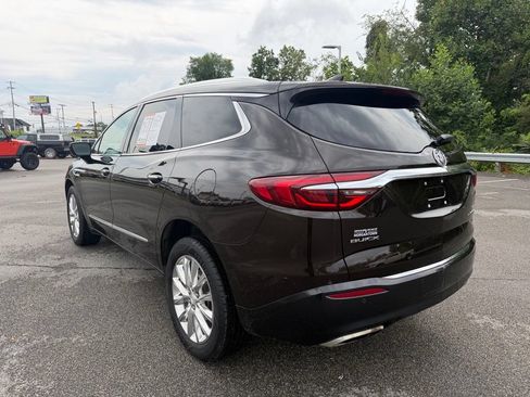 Used 2018 Buick Enclave Essence AWD/4WD image 3